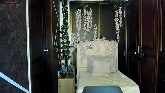 Snapshot of SexyNaf chatting on September 2025 07:25:01 PM SexyNaf online show from September 2025 07:25:01 PM