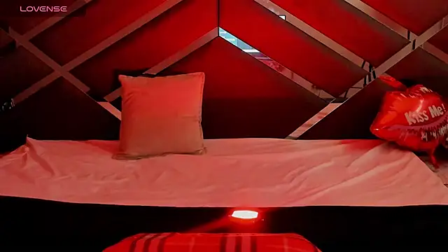 Snapshot of SexyNaf chatting on October 2025 07:10:02 PM SexyNaf online show from October 2025 07:10:02 PM