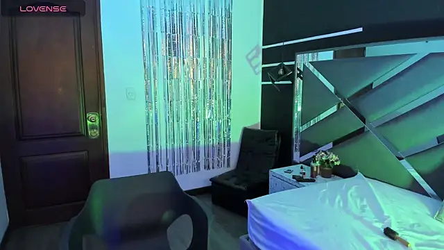 Snapshot of SexyNaf chatting on October 2025 07:36:02 PM SexyNaf online show from October 2025 07:36:02 PM