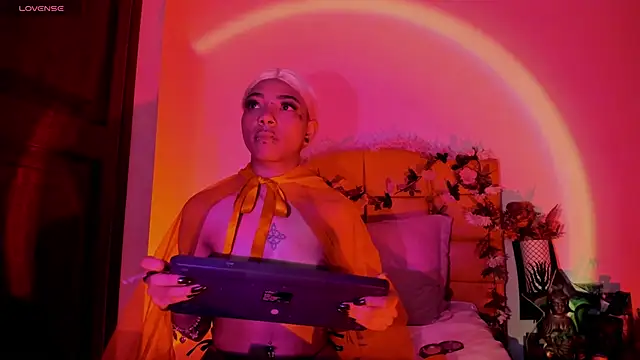 Snapshot of SexyNaf chatting on October 2025 07:15:02 PM SexyNaf online show from October 2025 07:15:02 PM