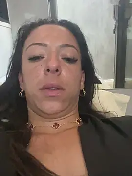 leelecarolinna online show from May 2026 05:24:01 AM
