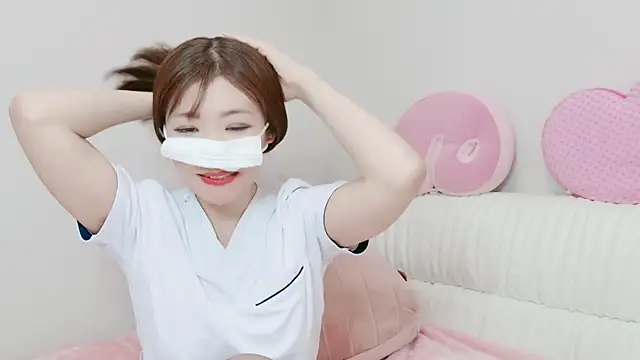 Snapshot of erokangoshi-nene chatting on December 2024 05:52:01 PM erokangoshi-nene online show from December 2024 05:52:01 PM