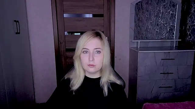 Kristy-Max online show from May 2026 09:31:02 PM
