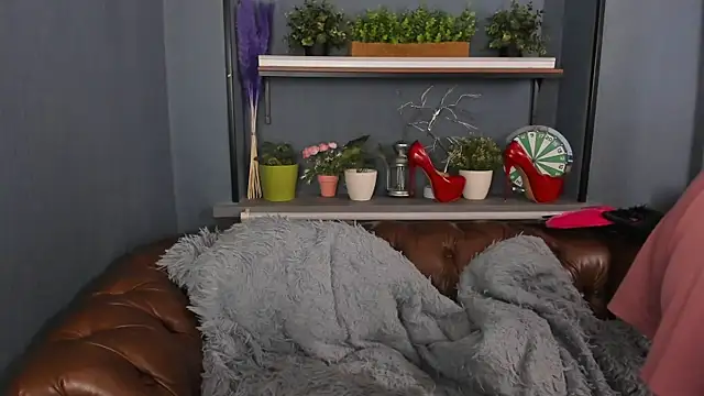 JesiaFoxi online show from March 2025 12:04:02 PM