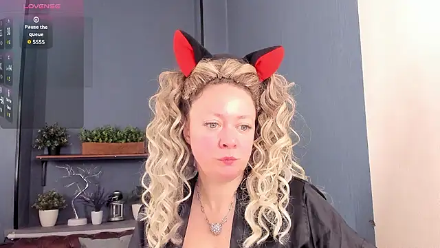 Snapshot of JesiaFoxi chatting on March 2026 12:53:01 PM JesiaFoxi online show from March 2026 12:53:01 PM