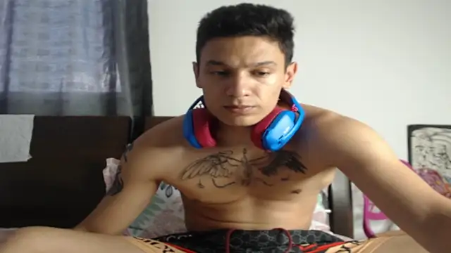 Snapshot of Tobicutee chatting on January 2026 08:01:02 PM Tobicutee online show from January 2026 08:01:02 PM