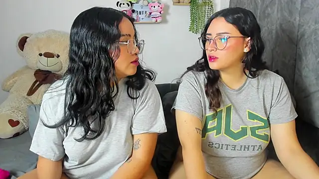 maddie-and-chelsea- online show from October 2025 10:21:02 AM