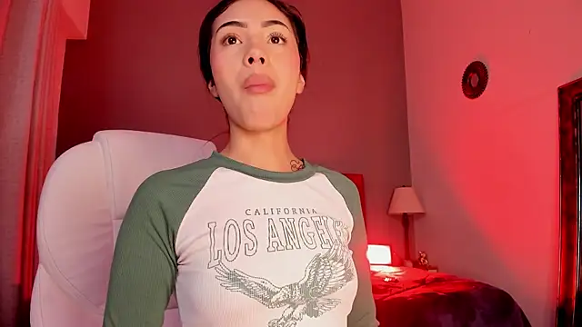 Giovanna oliveira online show from February 2026 06:35:01 AM