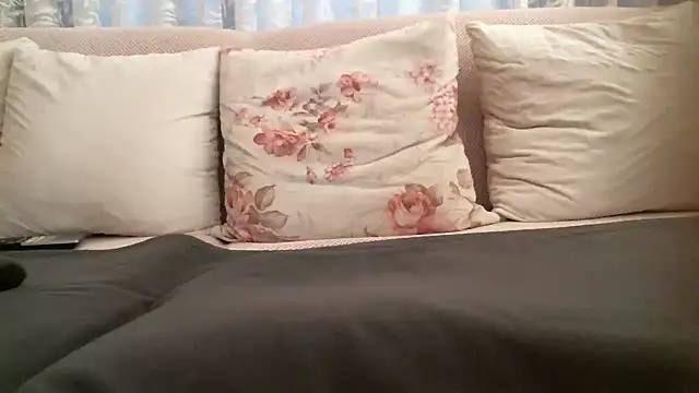 Snapshot of 77_No_Name_77 chatting on January 2025 01:01:01 PM 77 No Name 77 online show from January 2025 01:01:01 PM