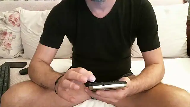 Snapshot of 77_No_Name_77 chatting on January 2025 02:14:01 PM 77 No Name 77 online show from January 2025 02:14:01 PM