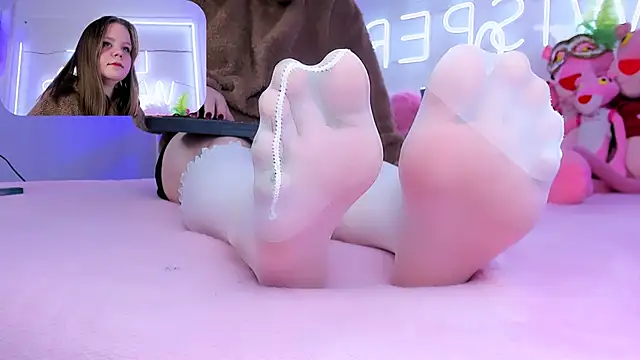 Snapshot of footfetish_baby chatting on January 2025 04:28:01 PM footfetish baby online show from January 2025 04:28:01 PM