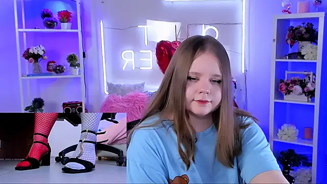 Snapshot of footfetish_baby chatting on February 2025 11:36:02 PM footfetish baby online show from February 2025 11:36:02 PM