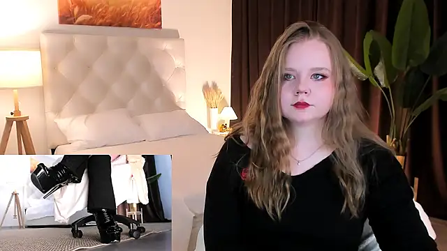 Snapshot of footfetish_baby chatting on September 2025 12:33:02 AM footfetish baby online show from September 2025 12:33:02 AM