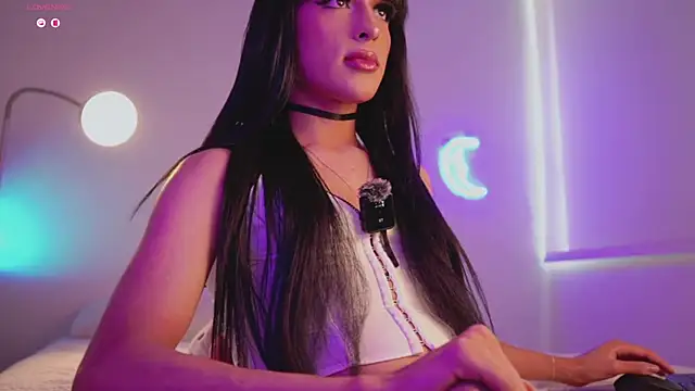 Samara Gray online show from November 2025 06:30:01 PM