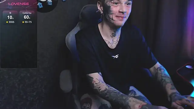 lonelycrystal online show from January 2025 08:18:01 PM