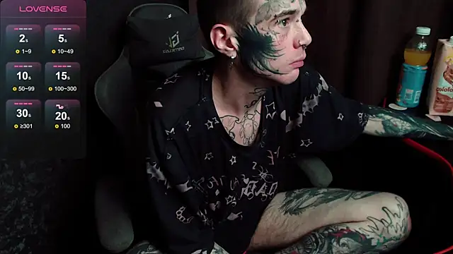 lonelycrystal online show from October 2025 10:32:02 PM