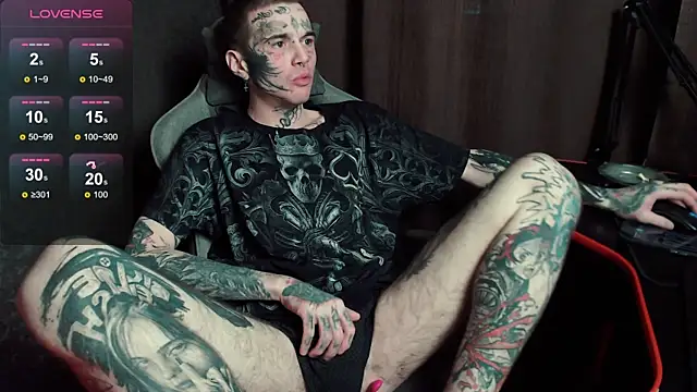 lonelycrystal online show from November 2025 08:32:01 PM