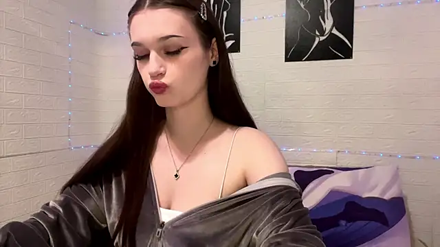 Snapshot of GosToGeo chatting on April 2026 04:12:01 PM GosToGeo online show from April 2026 04:12:01 PM