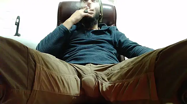 Snapshot of hardbigcock16 chatting on December 2024 09:42:01 AM hardbigcock16 online show from December 2024 09:42:01 AM