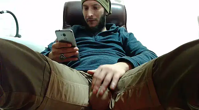 Snapshot of hardbigcock16 chatting on January 2025 12:44:02 PM hardbigcock16 online show from January 2025 12:44:02 PM