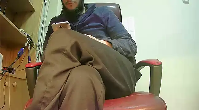 Snapshot of hardbigcock16 chatting on February 2025 01:08:02 PM hardbigcock16 online show from February 2025 01:08:02 PM