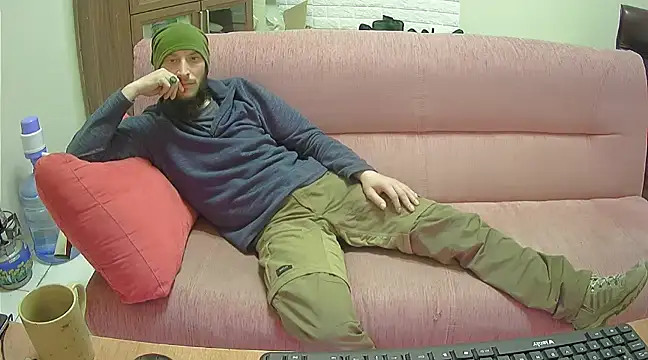 Snapshot of hardbigcock16 chatting on February 2025 09:15:01 AM hardbigcock16 online show from February 2025 09:15:01 AM