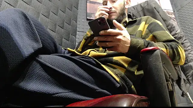 Snapshot of hardbigcock16 chatting on November 2025 09:54:02 AM hardbigcock16 online show from November 2025 09:54:02 AM