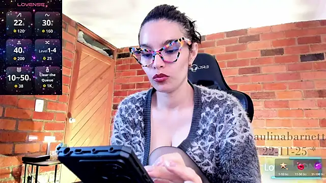 paulinabarnett- online show from November 2025 06:18:02 PM