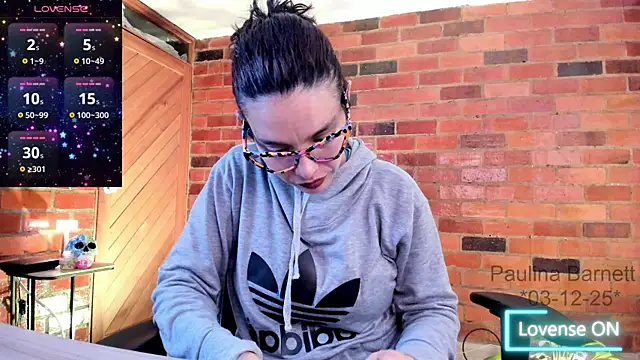 paulinabarnett- online show from December 2025 04:55:01 AM