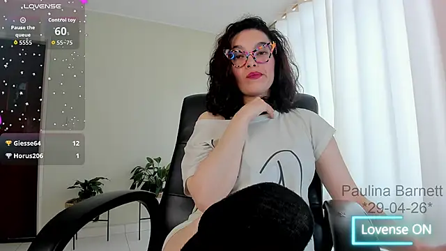 paulinabarnett- online show from April 2026 05:30:01 PM