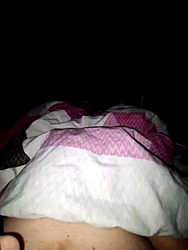 Snapshot of schlonzi81 chatting on December 2024 10:09:02 PM schlonzi81 online show from December 2024 10:09:02 PM