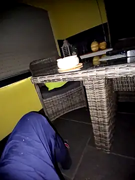 Snapshot of schlonzi81 chatting on November 2025 10:30:02 PM schlonzi81 online show from November 2025 10:30:02 PM