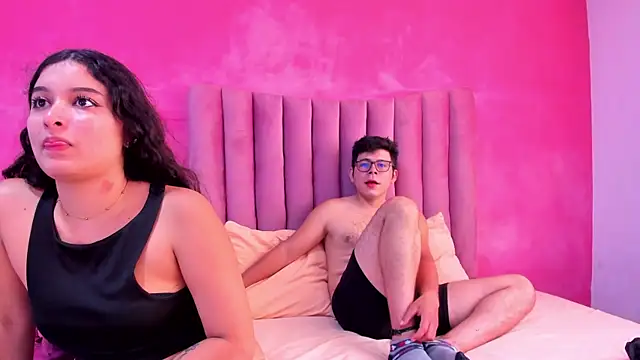 Snapshot of JustiinJazmin chatting on December 2025 07:42:02 PM JustiinJazmin online show from December 2025 07:42:02 PM