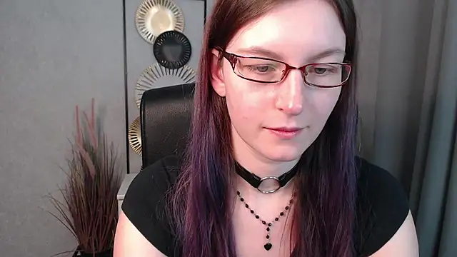 Snapshot of emmaxDelight chatting on December 2024 12:40:02 PM emmaxDelight online show from December 2024 12:40:02 PM