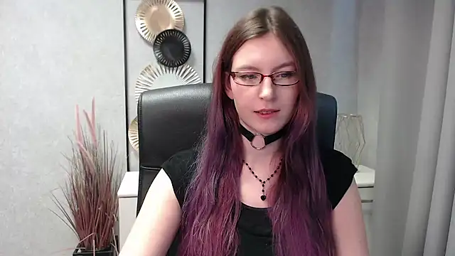 Snapshot of emmaxDelight chatting on December 2024 10:24:01 AM emmaxDelight online show from December 2024 10:24:01 AM