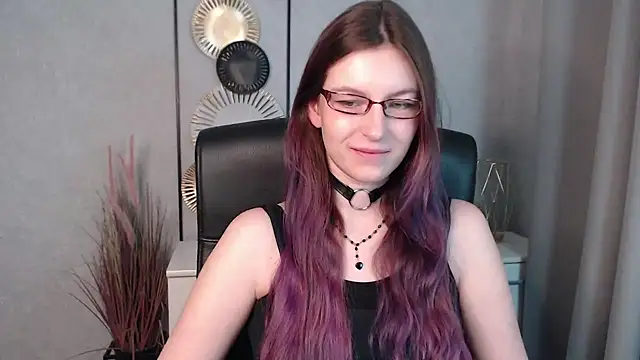 Snapshot of emmaxDelight chatting on December 2024 06:31:02 AM emmaxDelight online show from December 2024 06:31:02 AM