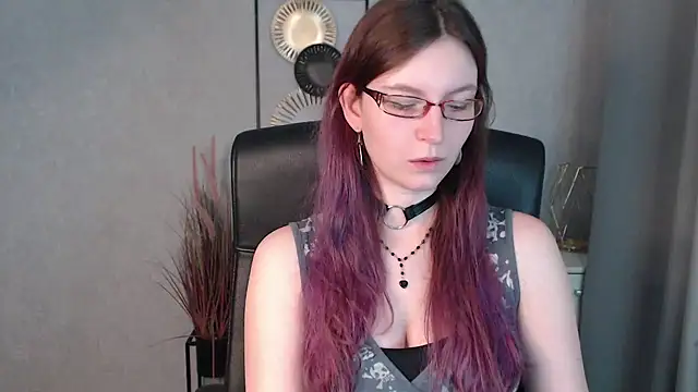 Snapshot of emmaxDelight chatting on December 2024 06:32:02 AM emmaxDelight online show from December 2024 06:32:02 AM