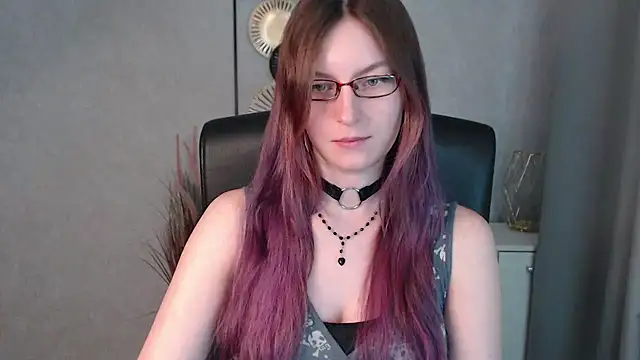 Snapshot of emmaxDelight chatting on December 2024 10:08:02 AM emmaxDelight online show from December 2024 10:08:02 AM