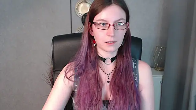 Snapshot of emmaxDelight chatting on December 2024 01:12:02 PM emmaxDelight online show from December 2024 01:12:02 PM