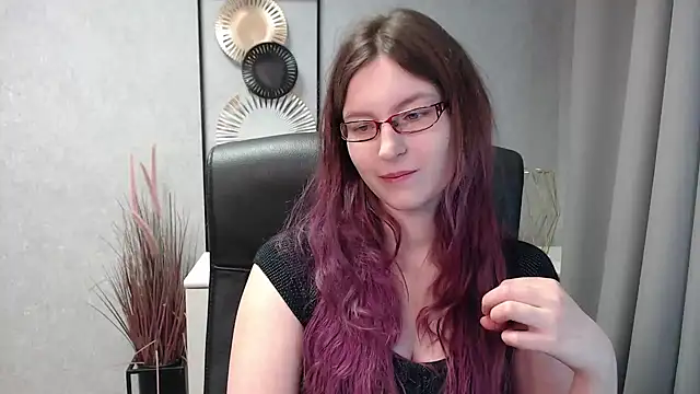 Snapshot of emmaxDelight chatting on December 2024 07:39:01 AM emmaxDelight online show from December 2024 07:39:01 AM