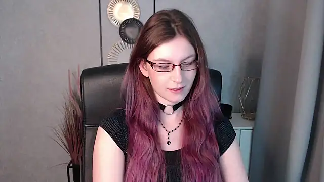 Snapshot of emmaxDelight chatting on December 2024 06:27:01 AM emmaxDelight online show from December 2024 06:27:01 AM