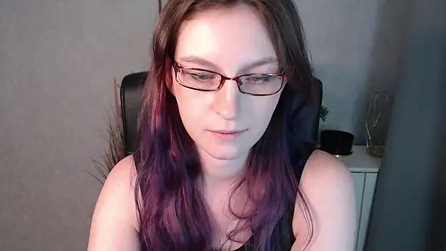 Snapshot of emmaxDelight chatting on January 2025 01:14:02 PM emmaxDelight online show from January 2025 01:14:02 PM