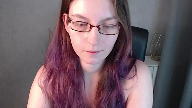 Snapshot of emmaxDelight chatting on January 2025 12:45:02 PM emmaxDelight online show from January 2025 12:45:02 PM