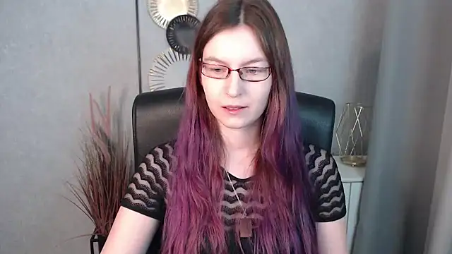 Snapshot of emmaxDelight chatting on January 2025 06:33:01 AM emmaxDelight online show from January 2025 06:33:01 AM