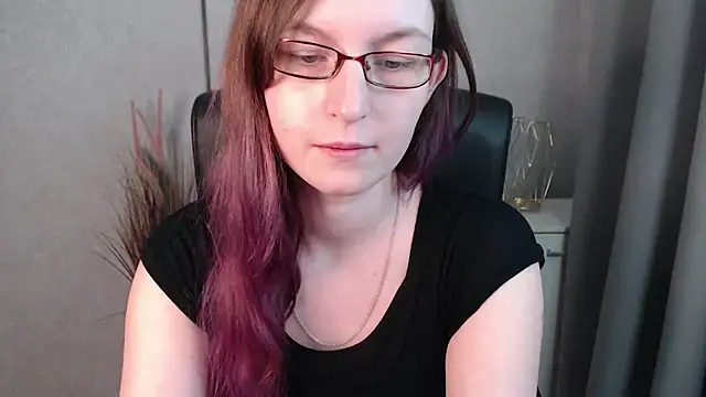 Snapshot of emmaxDelight chatting on January 2025 01:11:01 PM emmaxDelight online show from January 2025 01:11:01 PM