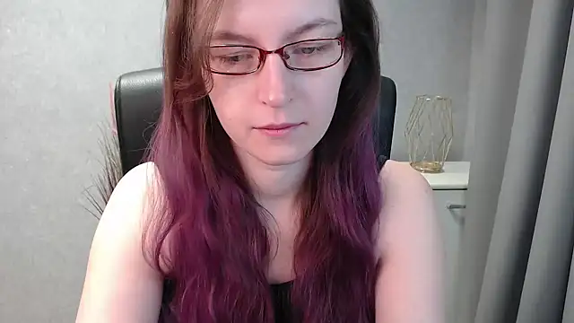 Snapshot of emmaxDelight chatting on January 2025 06:39:01 AM emmaxDelight online show from January 2025 06:39:01 AM