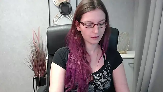 Snapshot of emmaxDelight chatting on January 2025 07:42:02 AM emmaxDelight online show from January 2025 07:42:02 AM