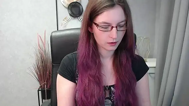 Snapshot of emmaxDelight chatting on January 2025 10:45:01 AM emmaxDelight online show from January 2025 10:45:01 AM