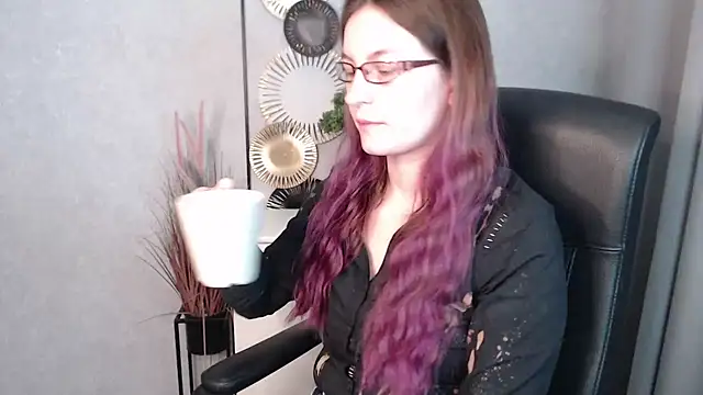 Snapshot of emmaxDelight chatting on January 2025 06:35:01 AM emmaxDelight online show from January 2025 06:35:01 AM