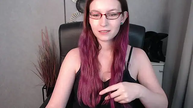 Snapshot of emmaxDelight chatting on February 2025 06:36:01 AM emmaxDelight online show from February 2025 06:36:01 AM